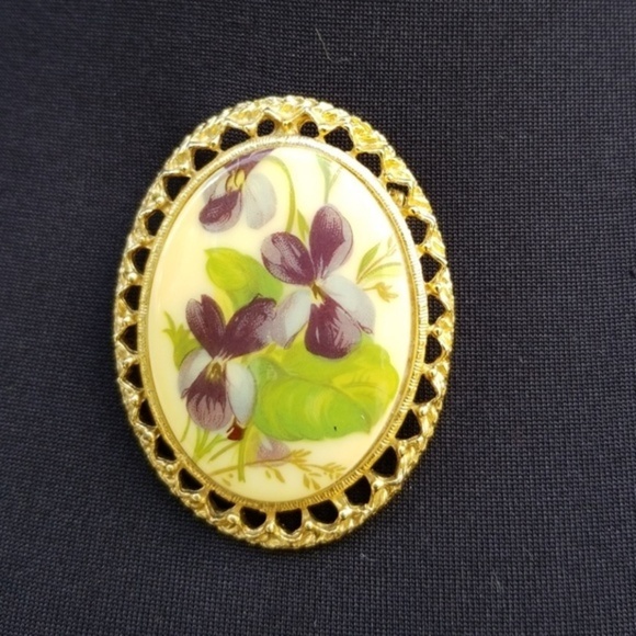 Vintage porcelain violets‎ brooch - Picture 1 of 6